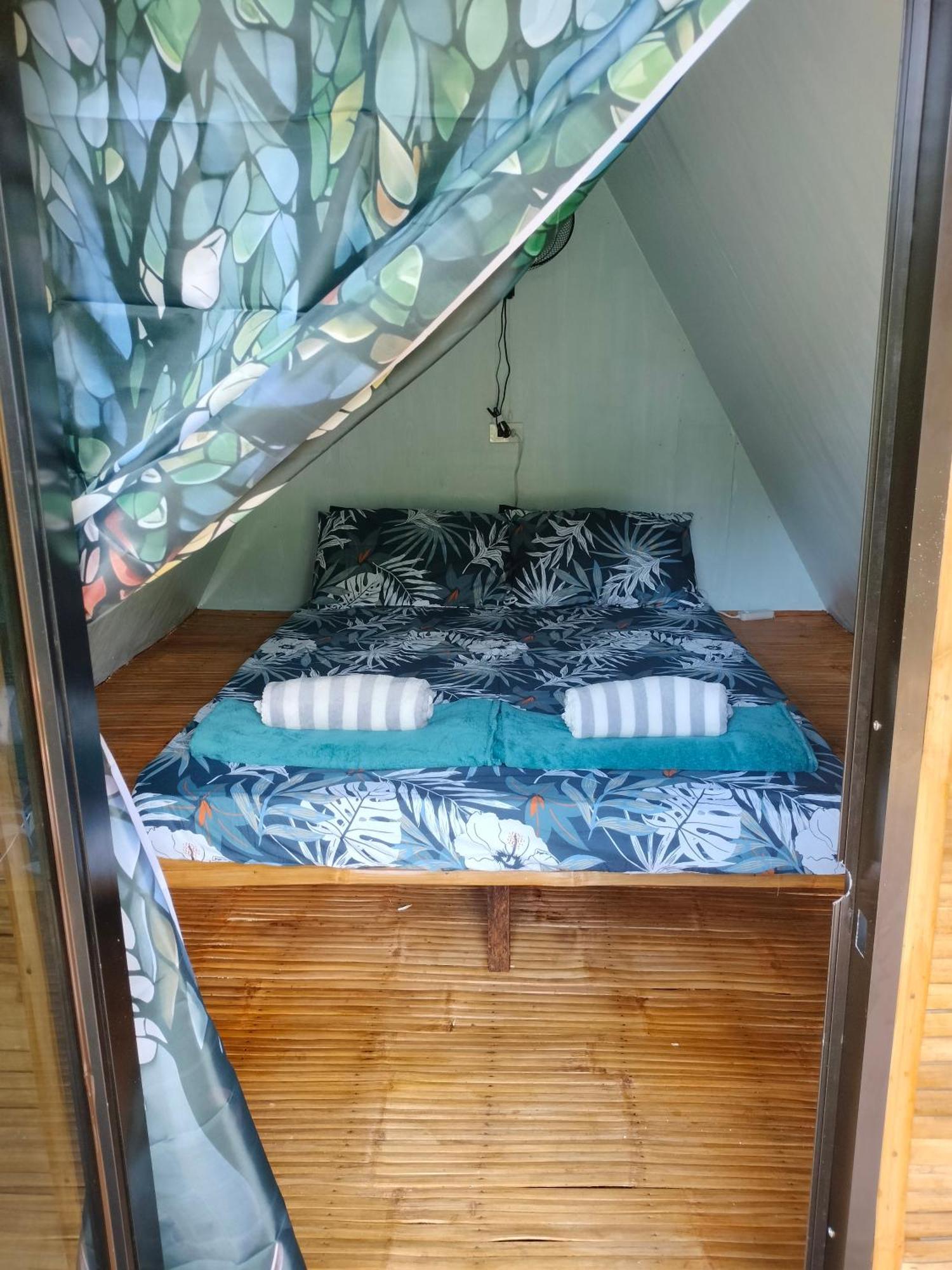 Riu Del Mar Hostel Dauis Kültér fotó